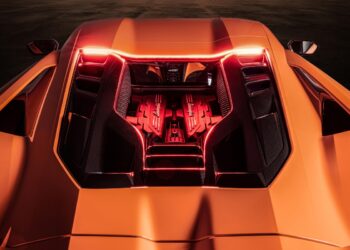 2024 Lamborghini Revuelto