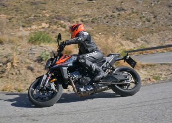 2024 KTM Duke 990