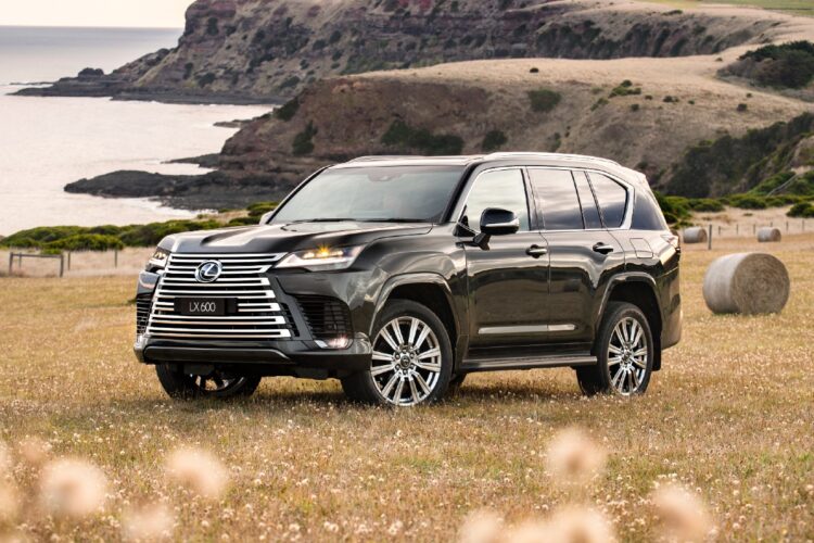Lexus LX600
