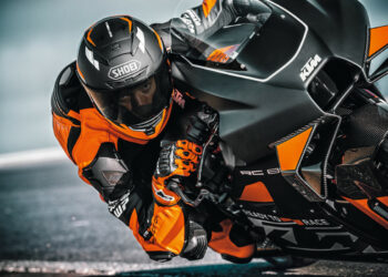 2023 KTM RC 8C