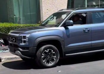 BYD Shark ute spied
