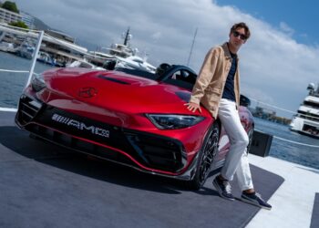 George Russell with the Mercedes-AMG PureSpeed Concept