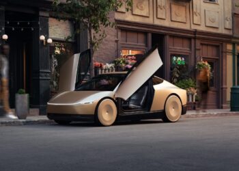 2024 Tesla Robotaxi concept
