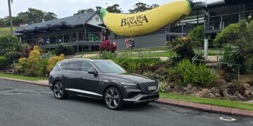 The Big Banana is one of the few remaining roadside attractions