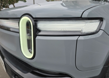 2025 Rivian R1S