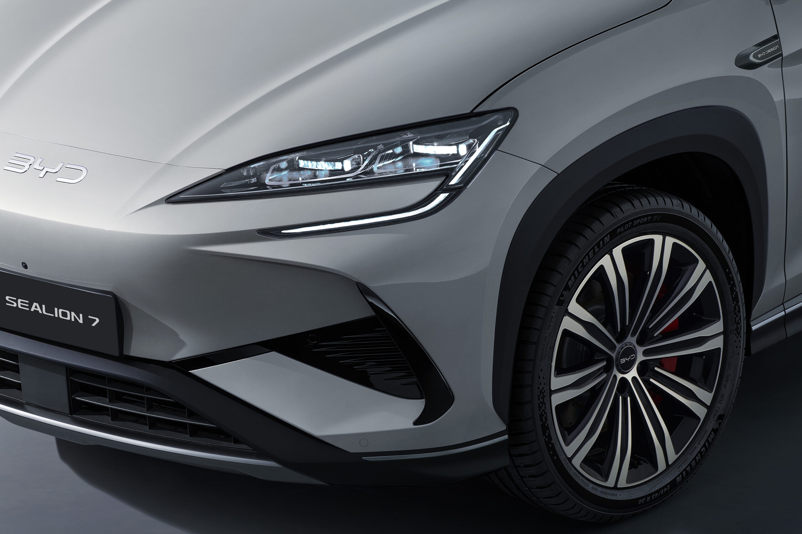 BYD Sealion 7
