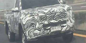 2026 Toyota HiLux spy images
