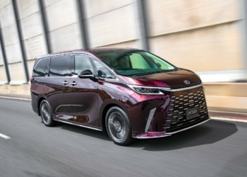 Lexus LM 500h Ultra Luxury