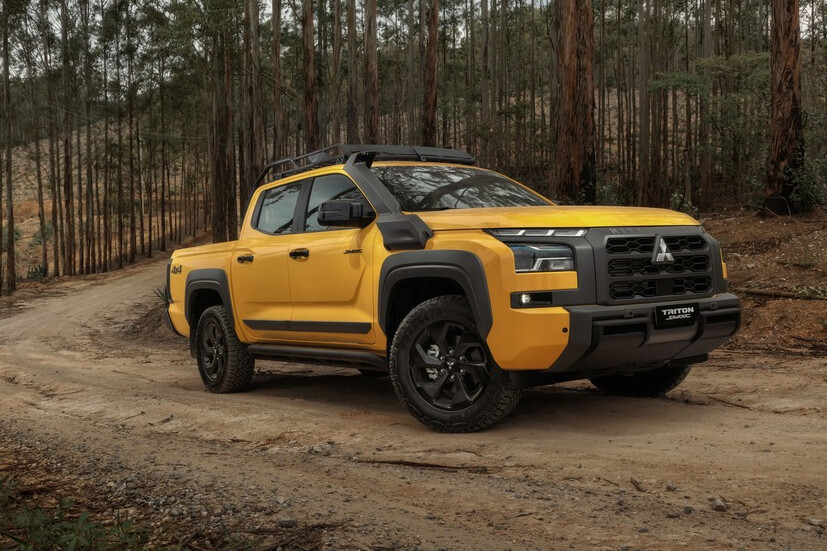 Mitsubishi Triton Savana