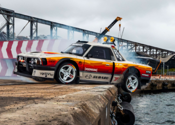Travis Pastrana in the Subaru Brataroo 9500 Turbo