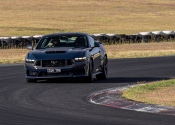 Ford Mustang Dark Horse
