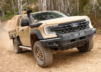 Ford Ranger Super Duty climbing a hill