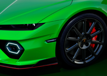 Lamborghini Temerario with Carbon Revolution wheels