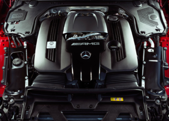 Mercedes-AMG SL63 V8 engine