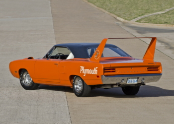 Plymouth Road Runner Superbird